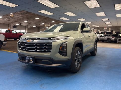 New 2026 Chevrolet Equinox LT w/ Convenience Package II FWD image 11