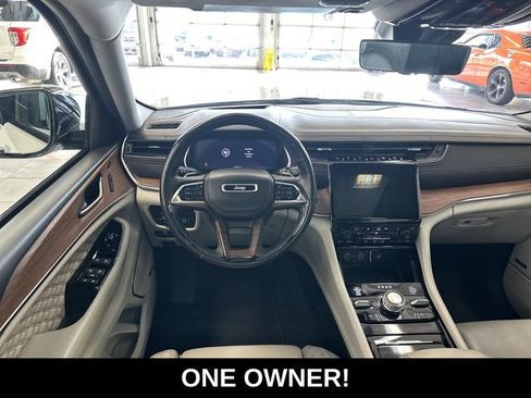 Used 2023 Jeep Grand Cherokee L Summit w/ Advanced Protech Group IV AWD/4WD image 2