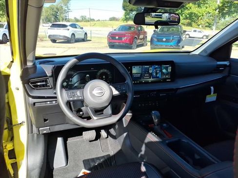 New 2026 Nissan Kicks SR FWD image 9