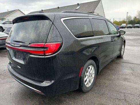 Certified 2022 Chrysler Pacifica Touring-L FWD image 13