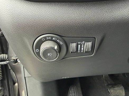 Used 2023 Jeep Compass Latitude AWD/4WD image 23