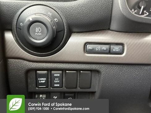 Used 2021 Nissan Titan PRO-4X w/ Pro-4x Convenience Package AWD/4WD image 25