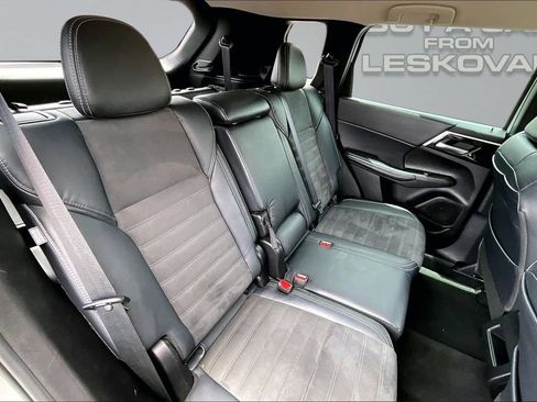 Used 2023 Mitsubishi Outlander SE AWD/4WD image 26