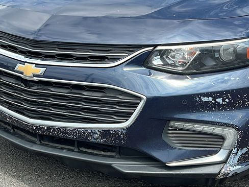 Used 2018 Chevrolet Malibu LT w/ True North Edition FWD image 9