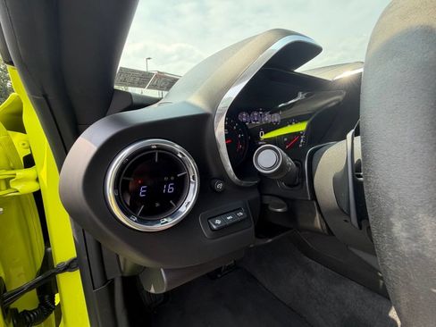 Used 2019 Chevrolet Camaro ZL1 RWD image 3
