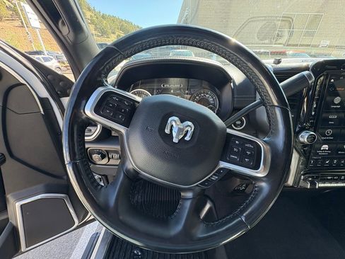 Used 2021 RAM 2500 Laramie AWD/4WD image 2