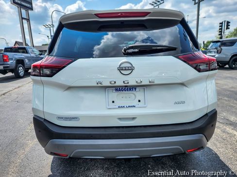 Used 2023 Nissan Rogue S AWD/4WD image 5