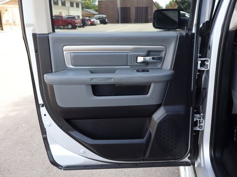 Used 2018 RAM 1500 Big Horn image 25