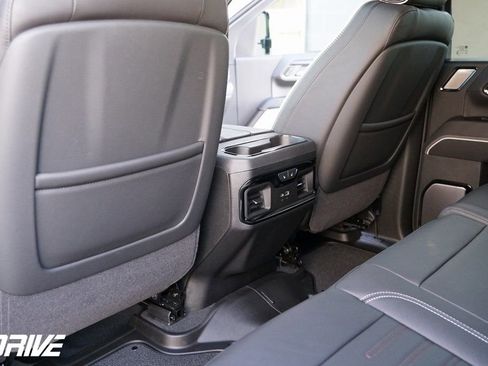 Used 2026 GMC Sierra 2500 AT4X image 39