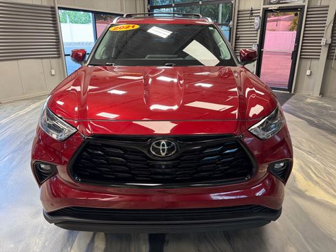 Used 2021 Toyota Highlander Limited AWD/4WD image 41
