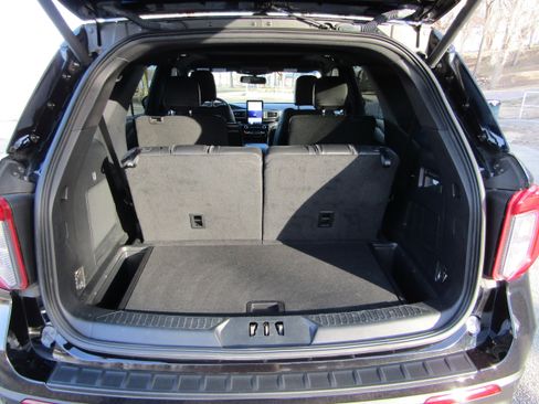 Certified 2022 Ford Explorer ST w/ Equipment Group 401A image 13