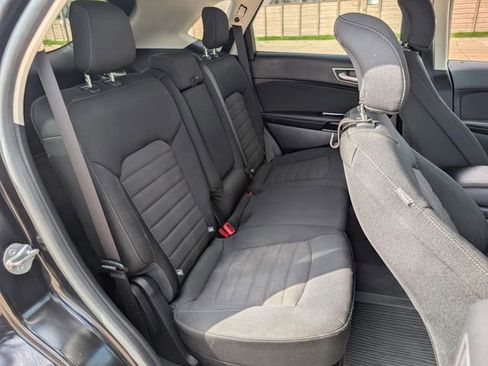 Used 2019 Ford Edge SEL image 25