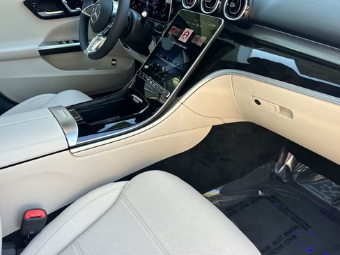 New 2026 Mercedes-Benz C 300 4MATIC Sedan image 14