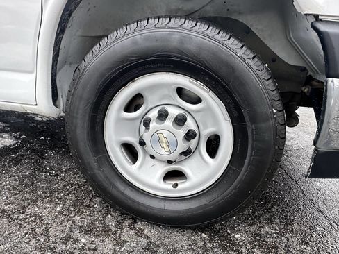 Used 2021 Chevrolet Express 2500 w/ Driver Convenience Package image 14