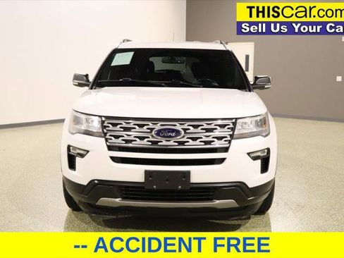 Used 2019 Ford Explorer XLT w/ Equipment Group 201A image 2