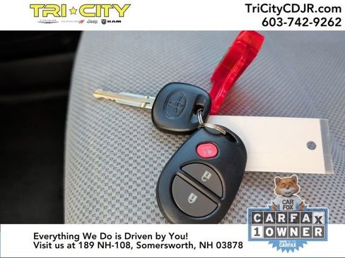 Used 2017 Toyota Sienna L image 33