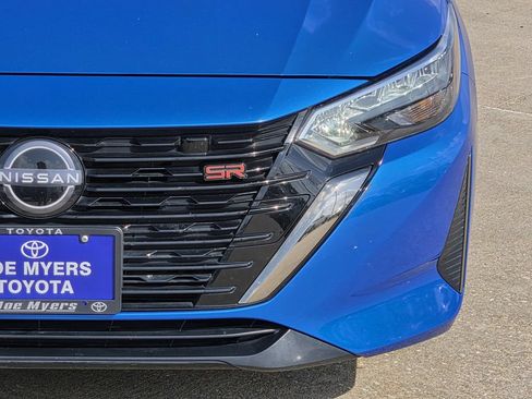 Used 2025 Nissan Sentra SR FWD image 4