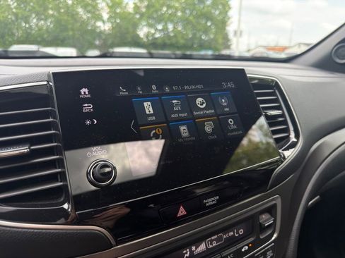 Certified 2023 Honda Passport EX-L image 32