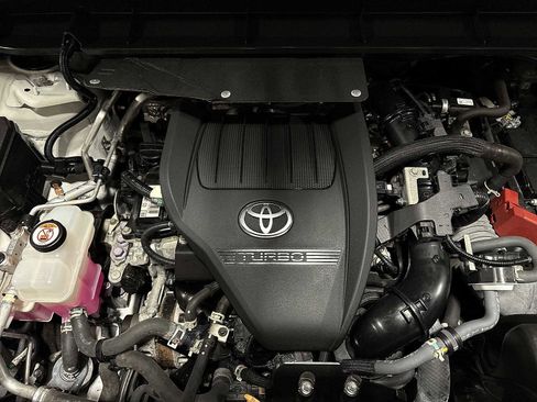 Used 2023 Toyota Highlander Limited AWD/4WD image 11