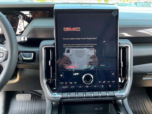New 2026 GMC Yukon XL Elevation w/ Elevation Premium Package AWD/4WD image 24