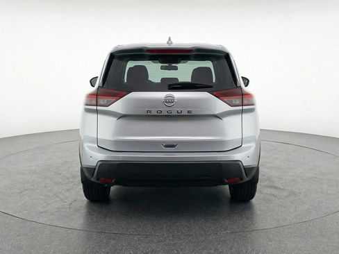 Used 2025 Nissan Rogue SV image 7