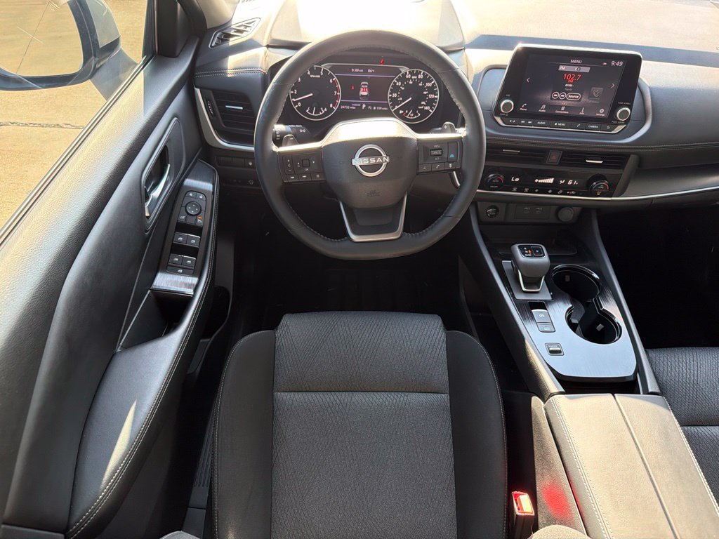 Used 2025 Nissan Rogue SV FWD image 20