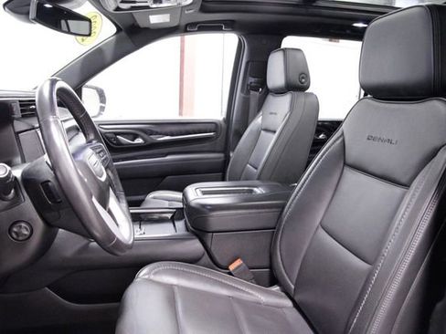 Used 2023 GMC Yukon Denali image 16