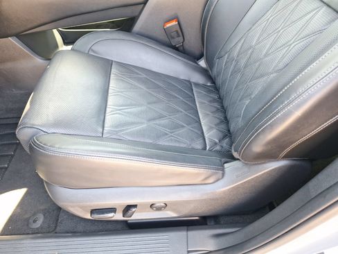 Used 2023 Nissan Rogue Platinum w/ Platinum Premium Package FWD image 15