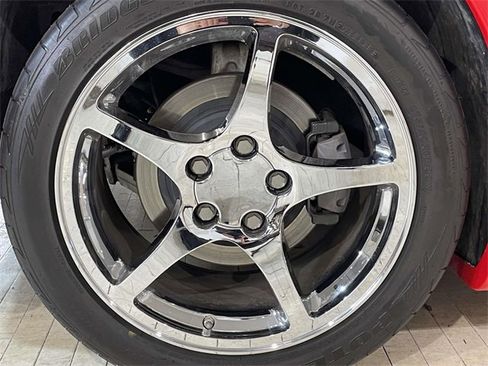 Used 2000 Chevrolet Corvette Convertible w/ Memory Pkg image 20