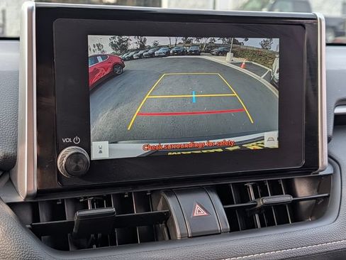 Used 2024 Toyota RAV4 LE AWD/4WD image 22