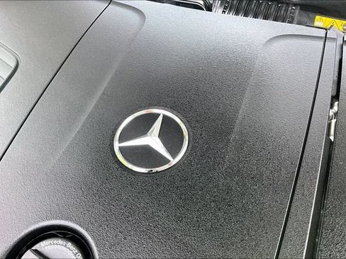 Used 2026 Mercedes-Benz GLC 300 4MATIC image 35
