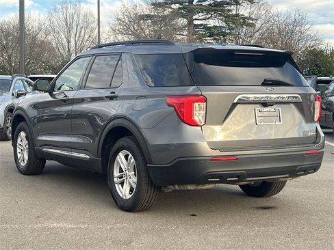 Used 2022 Ford Explorer XLT image 33