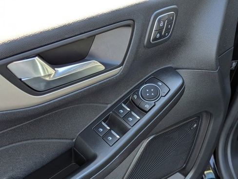 Used 2022 Ford Escape SEL w/ Technology Package image 11