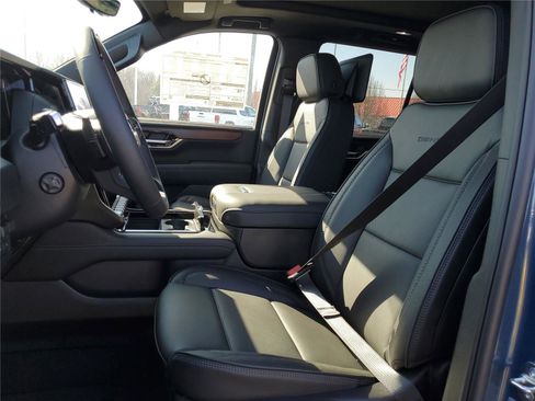 New 2026 GMC Yukon Denali w/ Denali Reserve Package image 19