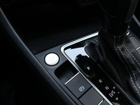 Used 2021 Volkswagen Jetta SE image 28