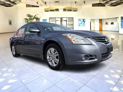 Used 2010 Nissan Altima 2.5 S w/ Convenience Pkg