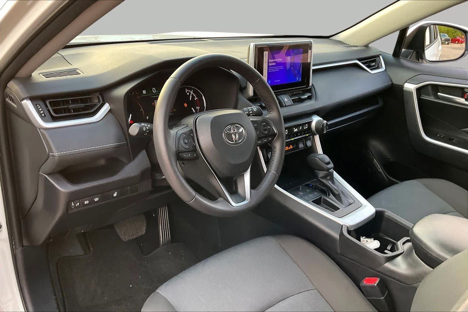 Used 2025 Toyota RAV4 XLE w/ Weather Package FWD image 16