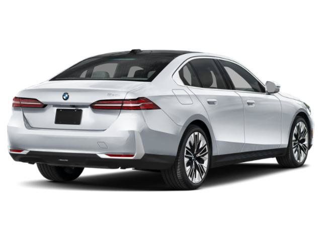 Used 2027 BMW 530i xDrive w/ Premium Package AWD/4WD image 2