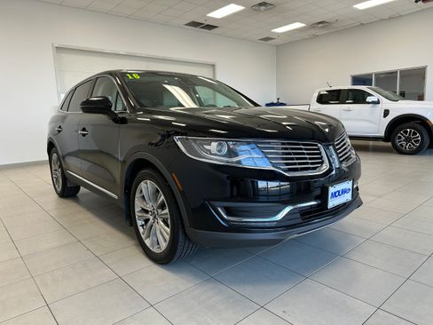 Used 2016 Lincoln MKX Reserve w/ Driver Assistance Package image 4