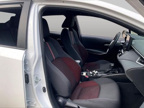 Used 2024 Toyota Corolla SE FWD image 9