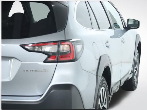 Used 2024 Subaru Outback Premium AWD/4WD image 47