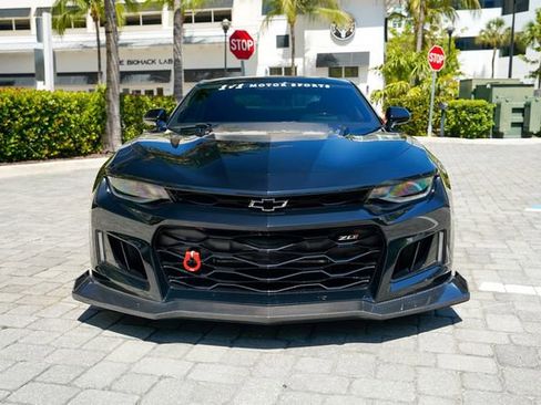 Used 2018 Chevrolet Camaro ZL1 RWD image 4