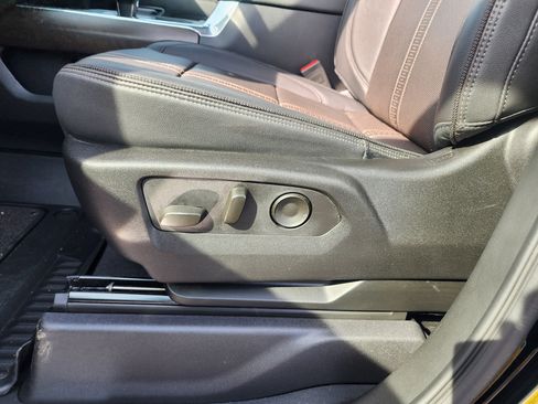 Used 2025 Chevrolet Silverado 1500 High Country w/ Technology Package image 27