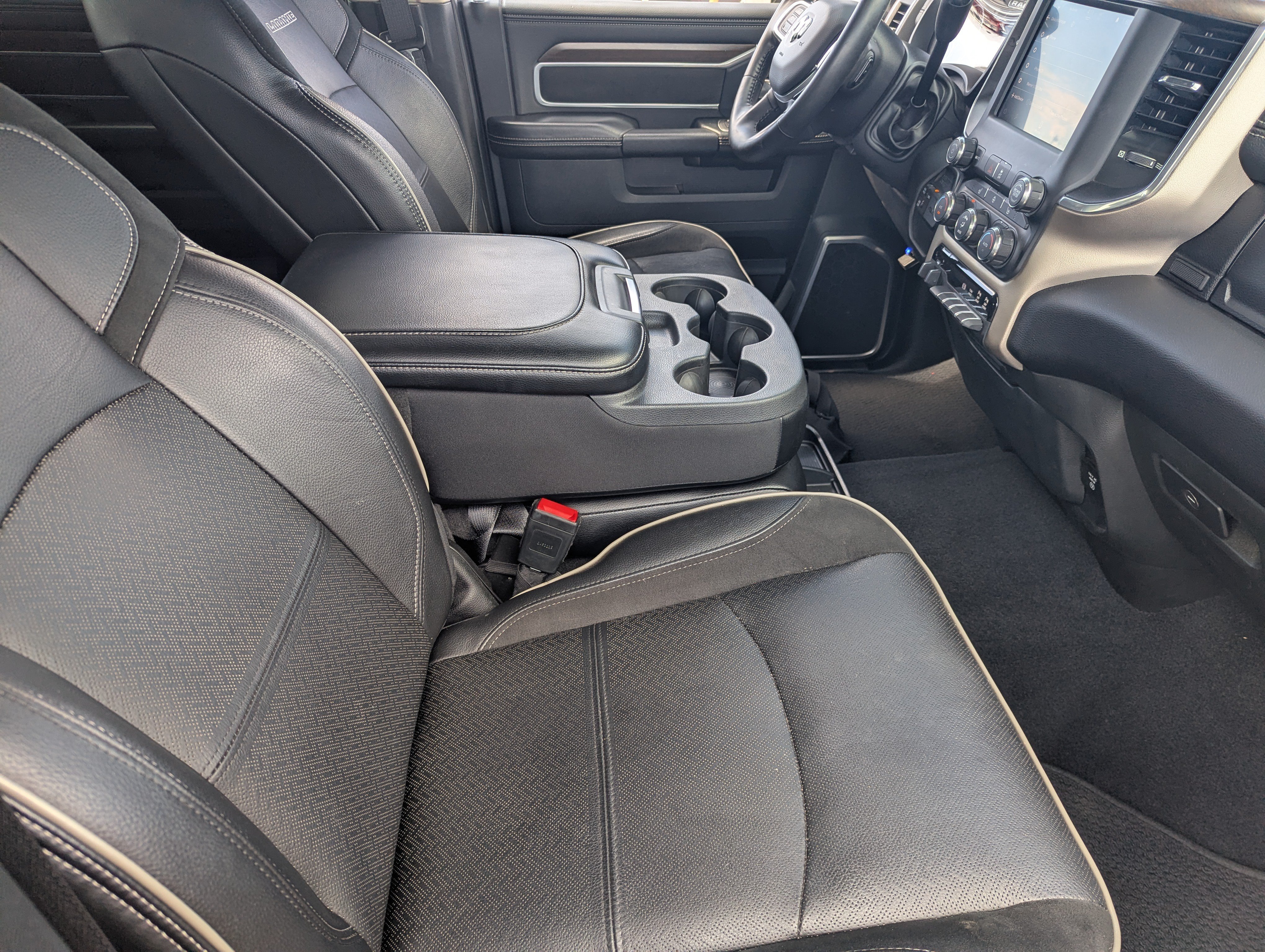Used 2022 RAM 2500 Laramie AWD/4WD image 11