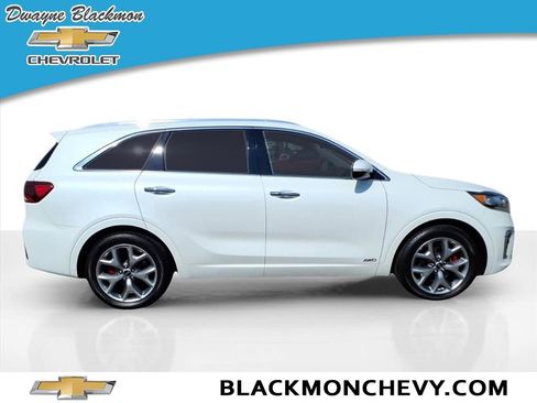 Used 2019 Kia Sorento SX image 2