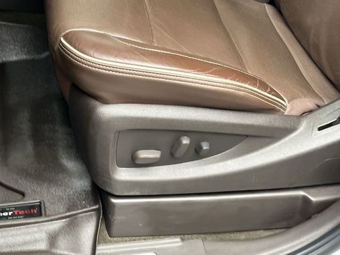 Used 2016 Chevrolet Silverado 2500 High Country w/ Duramax Plus Package image 11