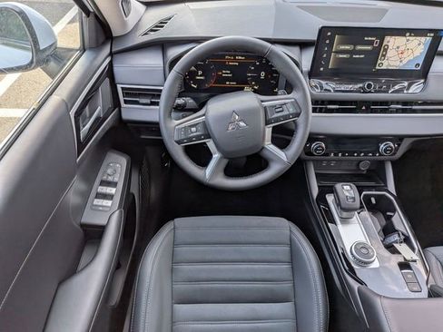 New 2026 Mitsubishi Outlander SE image 28