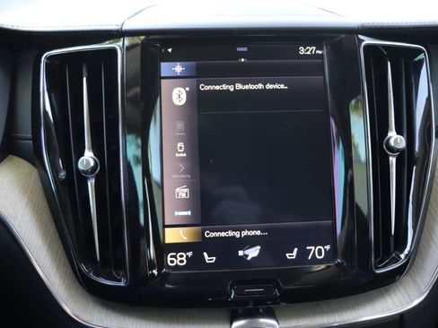 Used 2018 Volvo XC60 T5 Inscription w/ Convenience Package AWD/4WD image 25