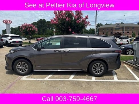 Used 2021 Toyota Sienna XLE w/ XLE Plus Package FWD image 6