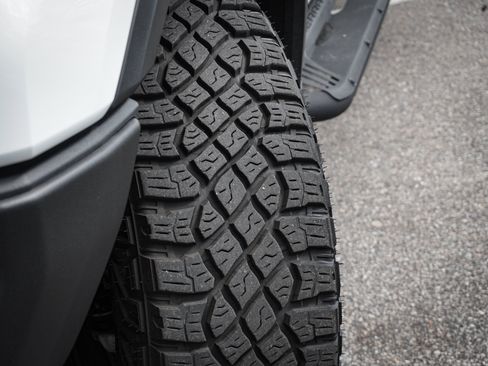 Used 2025 GMC Sierra 1500 AT4X AWD/4WD image 12